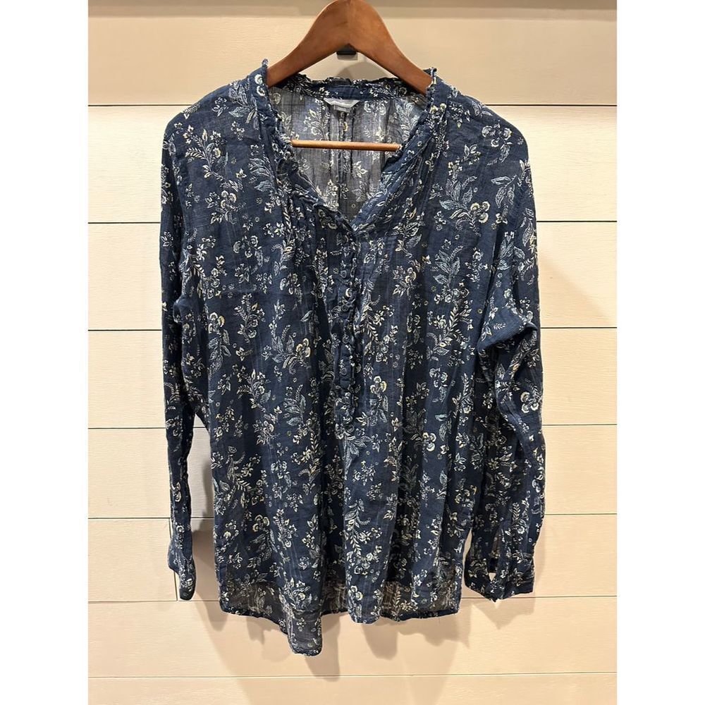 Eddie Bauer Women's Blue Floral V-Neck Blouse Long Sleeve Button Detail Size L